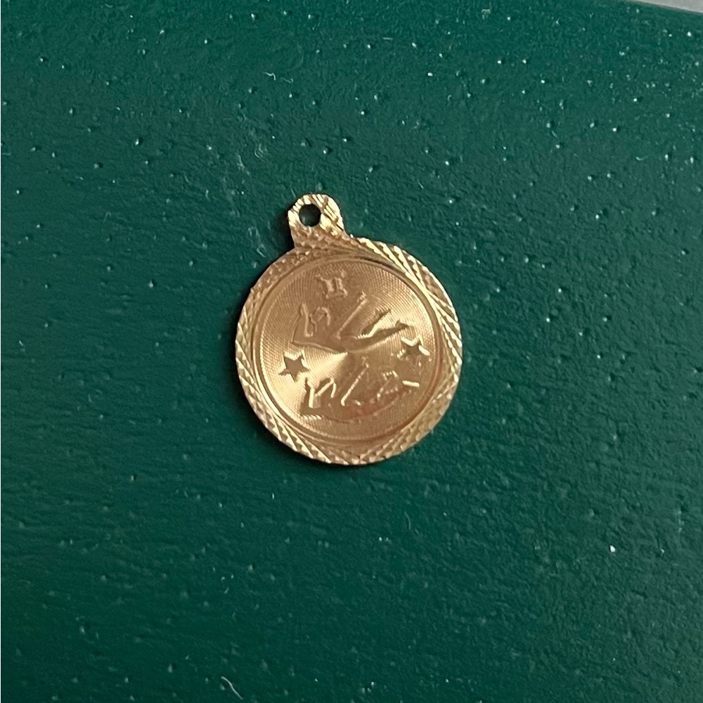 Vintage 10K Gold Disc Pendant Charm. Gemini Zodiac